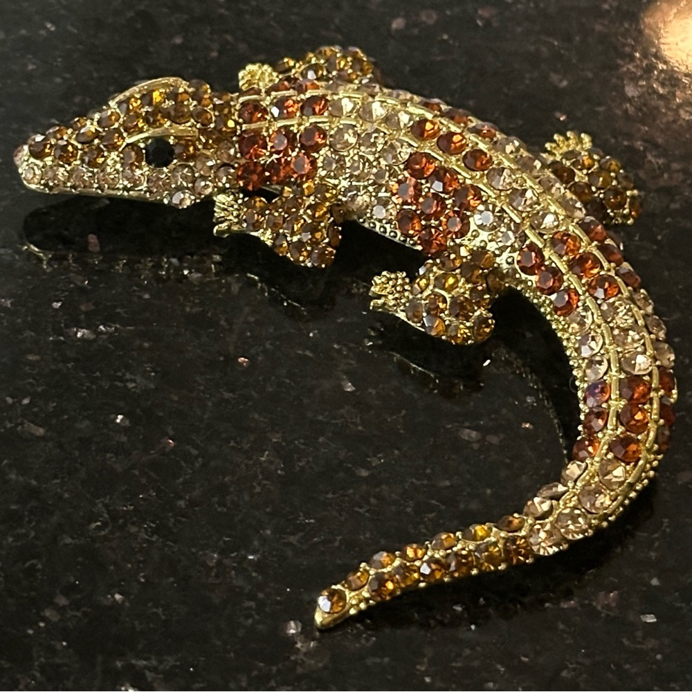 Kenneth Jay Lane KJL giant brooch lizard gator